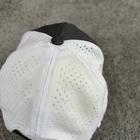 Huk Hat Cap Snap Back Mens One Size Gray White Performance Fishing Trucker Mesh - Picture 7 of 10